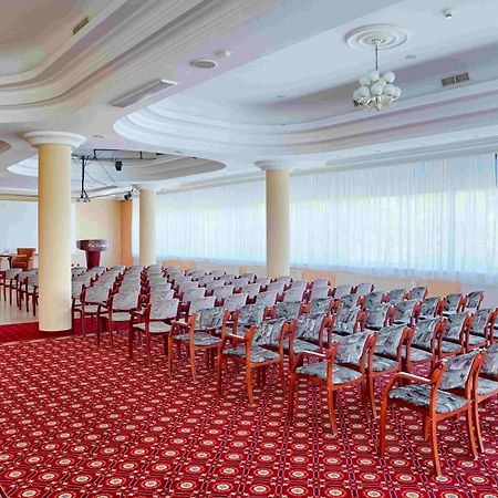 Hotel Golebiewski ビャウィストク エクステリア 写真