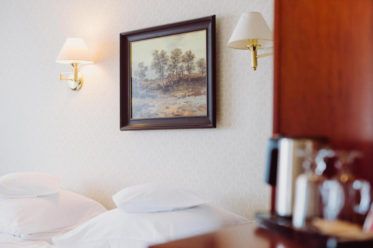 Hotel Golebiewski ビャウィストク エクステリア 写真