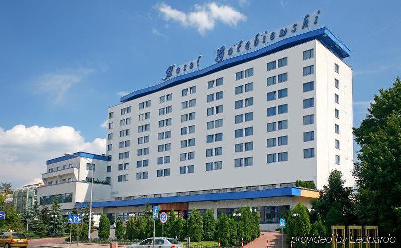Hotel Golebiewski ビャウィストク エクステリア 写真